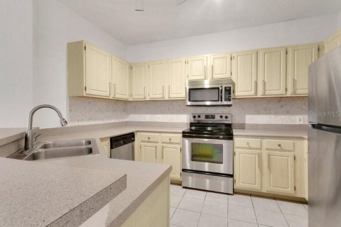 Townhouse in Maitland, Florida 2 bedrooms, 118.91 sq.m. № 2167626 - photo 7