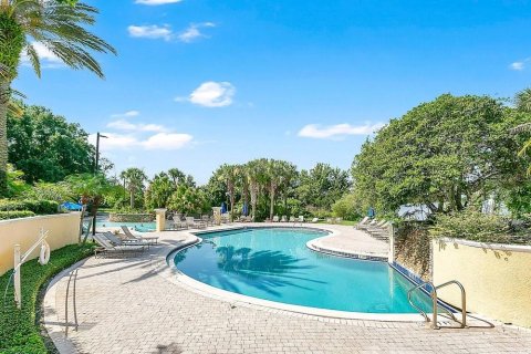 Townhouse in Maitland, Florida 2 bedrooms, 118.91 sq.m. № 2167626 - photo 24