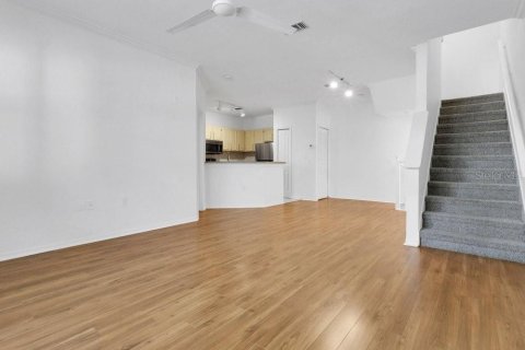 Townhouse in Maitland, Florida 2 bedrooms, 118.91 sq.m. № 2167626 - photo 10