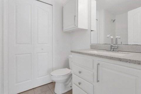 Townhouse in Maitland, Florida 2 bedrooms, 118.91 sq.m. № 2167626 - photo 13