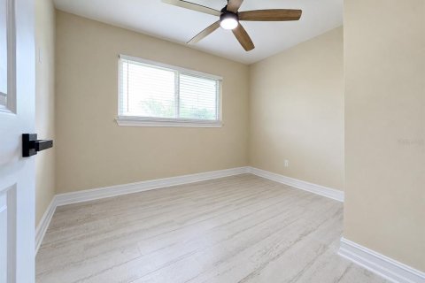 House in Saint Pete Beach, Florida 3 bedrooms, 103.86 sq.m. № 2349999 - photo 30