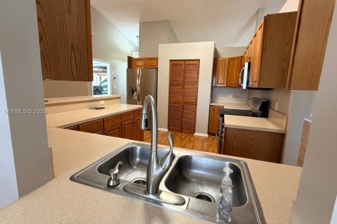 Снять в аренду виллу или дом в Плантация, Флорида 4 спальни, 205.78м2, № 2065615 - фото 23