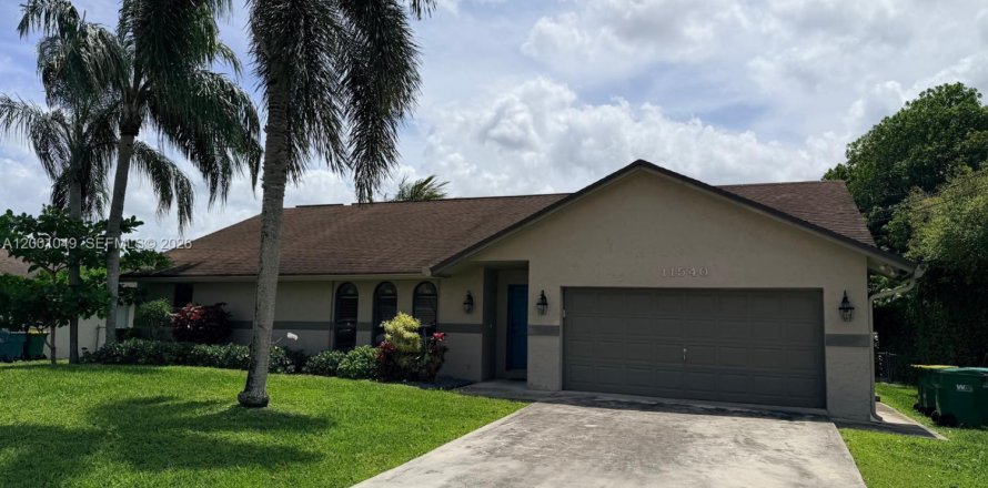 Дом в Плантация, Флорида 4 спальни, 205.78м2 № 2065615