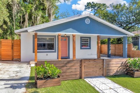 House in Tampa, Florida 3 bedrooms, 111.11 sq.m. № 1835506 - photo 2