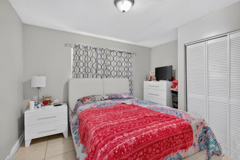 Villa ou maison à vendre à Fort Lauderdale, Floride: 4 chambres, 127.55 m2 № 2433022 - photo 25