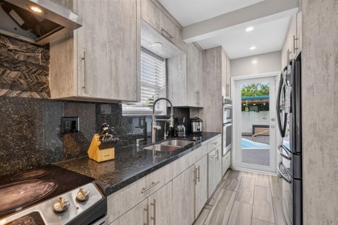 Villa ou maison à vendre à Fort Lauderdale, Floride: 4 chambres, 127.55 m2 № 2433022 - photo 10