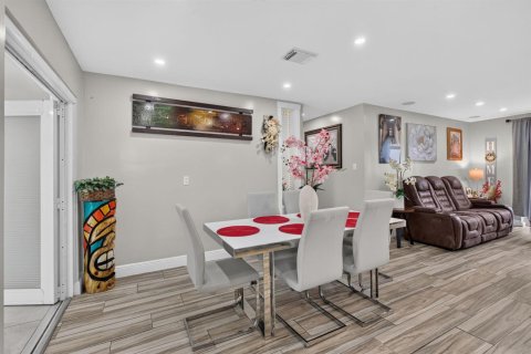 Villa ou maison à vendre à Fort Lauderdale, Floride: 4 chambres, 127.55 m2 № 2433022 - photo 12