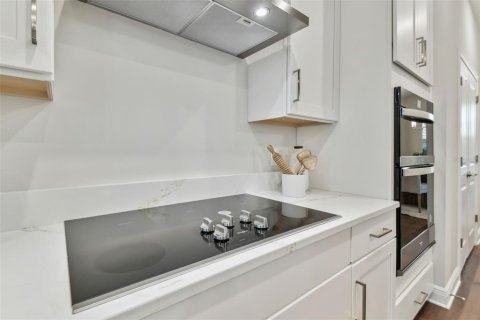 Купить виллу или дом в Тампа, Флорида 9 комнат, 263.56м2, № 1540697 - фото 16