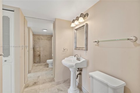 Condo in Aventura, Florida, 2 bedrooms  № 1868251 - photo 16