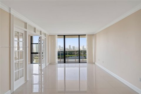 Condo in Aventura, Florida, 2 bedrooms  № 1868251 - photo 9