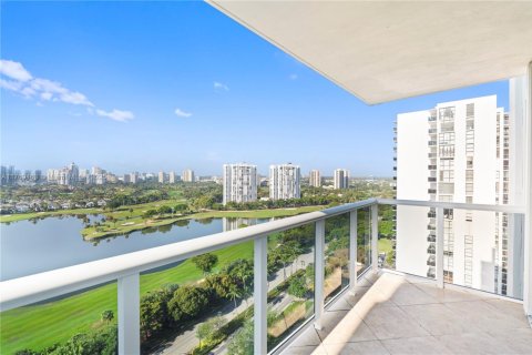 Condo in Aventura, Florida, 2 bedrooms  № 1868251 - photo 3