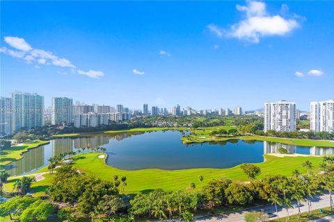 Condo in Aventura, Florida, 2 bedrooms  № 1868251 - photo 2