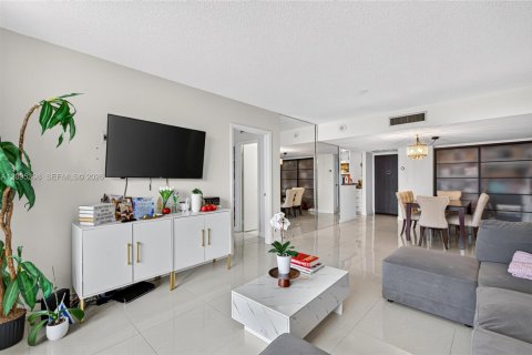 Copropriété à vendre à Aventura, Floride: 2 chambres, 105.72 m2 № 2387766 - photo 7