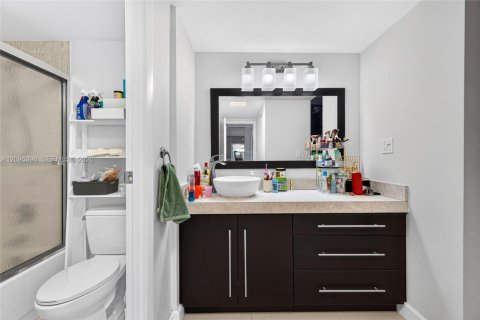 Copropriété à vendre à Aventura, Floride: 2 chambres, 105.72 m2 № 2387766 - photo 22