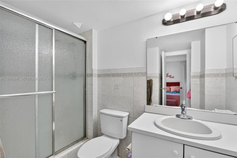 Copropriété à vendre à Aventura, Floride: 2 chambres, 105.72 m2 № 2387766 - photo 20