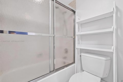Copropriété à vendre à Aventura, Floride: 2 chambres, 105.72 m2 № 2387766 - photo 19