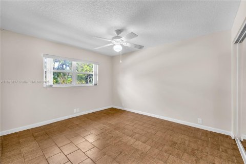Villa ou maison à vendre à Davie, Floride: 4 chambres, 270.35 m2 № 1949143 - photo 14