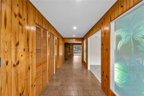 Villa ou maison à vendre à Davie, Floride: 4 chambres, 270.35 m2 № 1949143 - photo 24