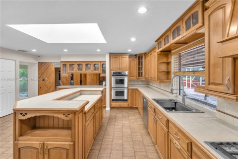 Villa ou maison à vendre à Davie, Floride: 4 chambres, 270.35 m2 № 1949143 - photo 6
