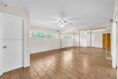 Villa ou maison à vendre à Davie, Floride: 4 chambres, 270.35 m2 № 1949143 - photo 18