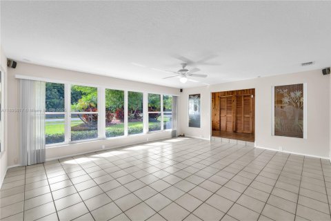Villa ou maison à vendre à Davie, Floride: 4 chambres, 270.35 m2 № 1949143 - photo 26