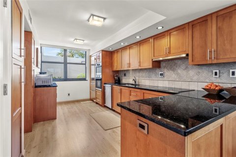 Condominio en alquiler en Longboat Key, Florida, 2 dormitorios, 148.74 m2 № 1138203 - foto 20