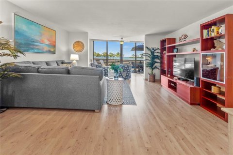 Condominio en alquiler en Longboat Key, Florida, 2 dormitorios, 148.74 m2 № 1138203 - foto 26