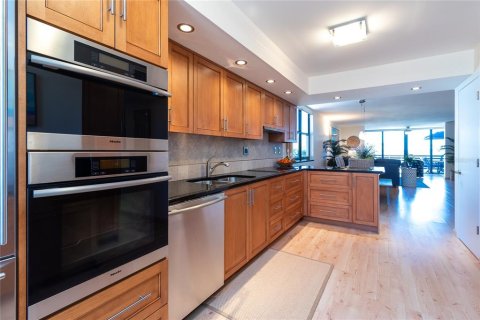 Condominio en alquiler en Longboat Key, Florida, 2 dormitorios, 148.74 m2 № 1138203 - foto 18