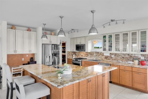 House in Key Largo, Florida 4 bedrooms, 267.56 sq.m. № 1799905 - photo 21