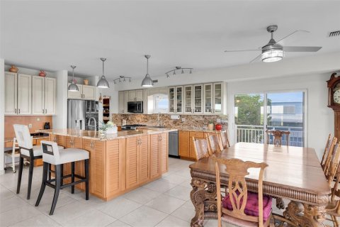 House in Key Largo, Florida 4 bedrooms, 267.56 sq.m. № 1799905 - photo 20