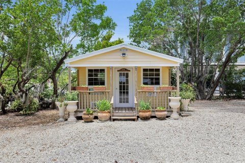 House in Key Largo, Florida 4 bedrooms, 267.56 sq.m. № 1799905 - photo 6
