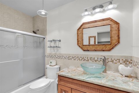 House in Key Largo, Florida 4 bedrooms, 267.56 sq.m. № 1799905 - photo 14