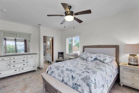 House in Key Largo, Florida 4 bedrooms, 267.56 sq.m. № 1799905 - photo 9