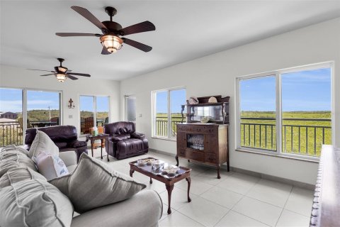 House in Key Largo, Florida 4 bedrooms, 267.56 sq.m. № 1799905 - photo 19