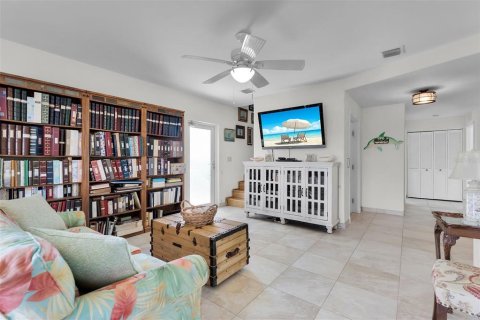 House in Key Largo, Florida 4 bedrooms, 267.56 sq.m. № 1799905 - photo 8