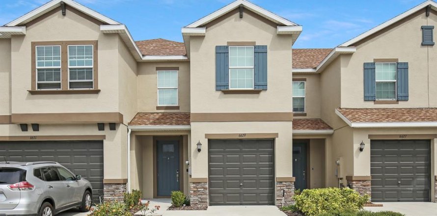 Townhouse in Tampa, Florida 3 bedrooms, 167.6 sq.m. № 2222457
