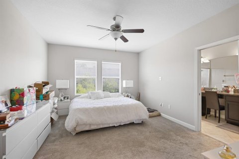 Townhouse in Tampa, Florida 3 bedrooms, 167.6 sq.m. № 2222457 - photo 8