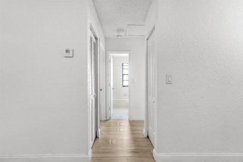 Купить кондоминиум в Корал-Спрингс, Флорида 3 комнаты, 76.18м2, № 2146213 - фото 7