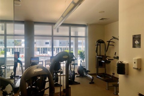 Condo in Bal Harbour, Florida, 2 bedrooms  № 969819 - photo 5