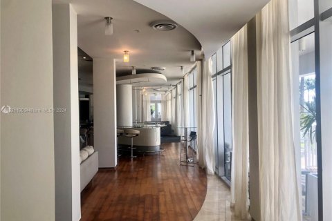 Condo in Bal Harbour, Florida, 2 bedrooms  № 969819 - photo 6