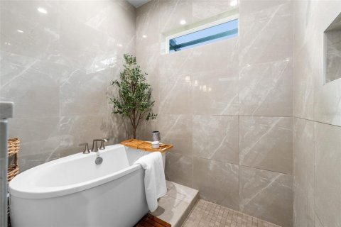 Villa ou maison à louer à Gainesville, Floride: 4 chambres, 246.19 m2 № 2385927 - photo 21