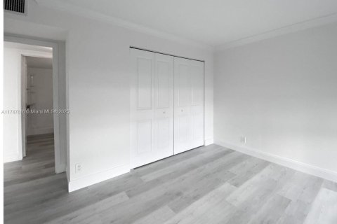 Condominio en venta en Hallandale Beach, Florida, 3 dormitorios, 132.85 m2 № 1937034 - foto 16
