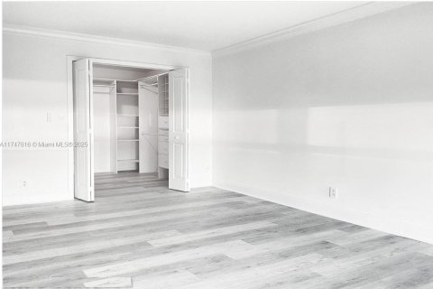 Condominio en venta en Hallandale Beach, Florida, 3 dormitorios, 132.85 m2 № 1937034 - foto 12