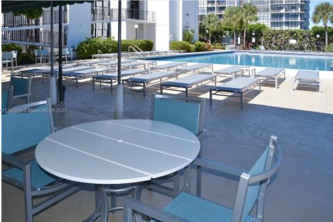 Condominio en venta en Hallandale Beach, Florida, 3 dormitorios, 132.85 m2 № 1937034 - foto 23