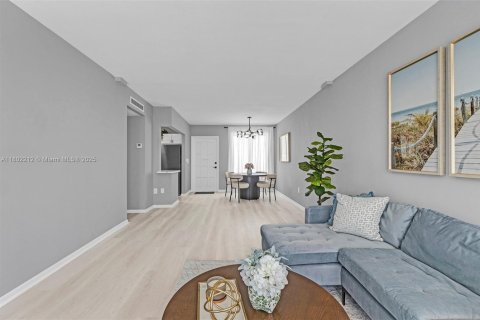 Copropriété à vendre à Miami Beach, Floride: 1 chambre, 65.03 m2 № 1742149 - photo 9