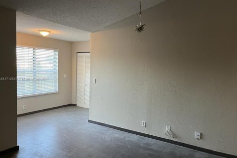 Copropriété à vendre à Margate, Floride: 2 chambres, 89.46 m2 № 1867891 - photo 9