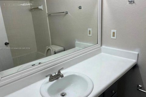Copropriété à vendre à Margate, Floride: 2 chambres, 89.46 m2 № 1867891 - photo 10