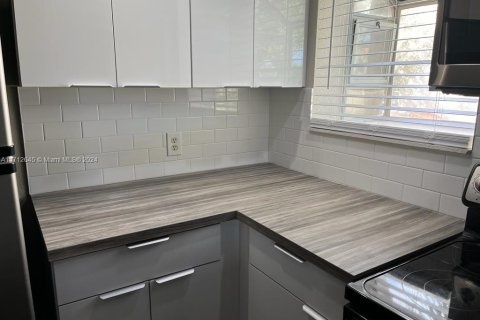 Copropriété à vendre à Margate, Floride: 2 chambres, 89.46 m2 № 1867891 - photo 6