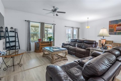 Villa ou maison à vendre à Mascotte, Floride: 3 chambres, 155.61 m2 № 2318496 - photo 3