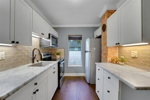 Propiedad comercial en alquiler en Mount Dora, Florida, 105.63 m2 № 1901194 - foto 19